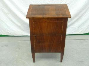 Comoda Luigi XVI intarsiata e lastronata fine 1700 piemontese